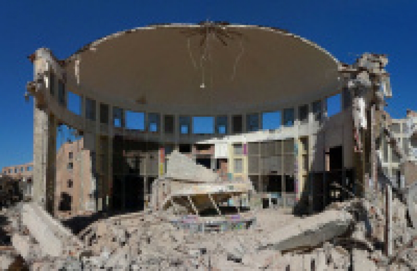 Cúpula de la cárcel de Carabanchel durante el proceso de demolición