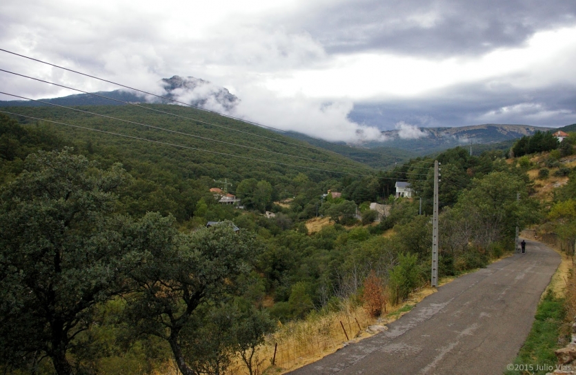 foto-1399_-_paseo_de_la_fuente_del_cura_miraflores_de_la_sierra.jpg