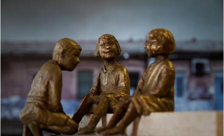 premios_internacionalrs_peironcely_10escultura_de_emma_garcia-castellano.jpg